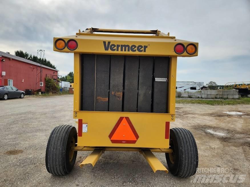 Vermeer 504N Lis na válcové balíky