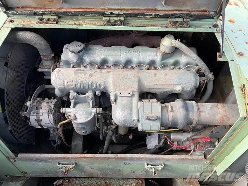 Hitachi KH125-3 Pásové jeřáby