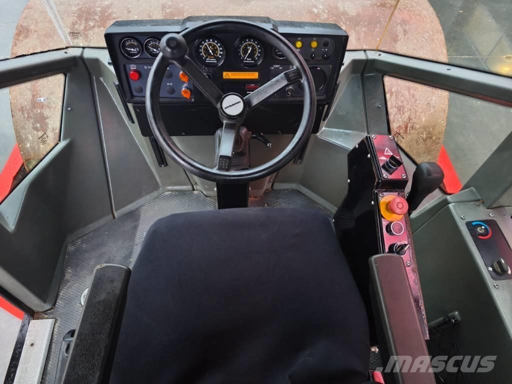 Dynapac CA 302 D Tahačové válce