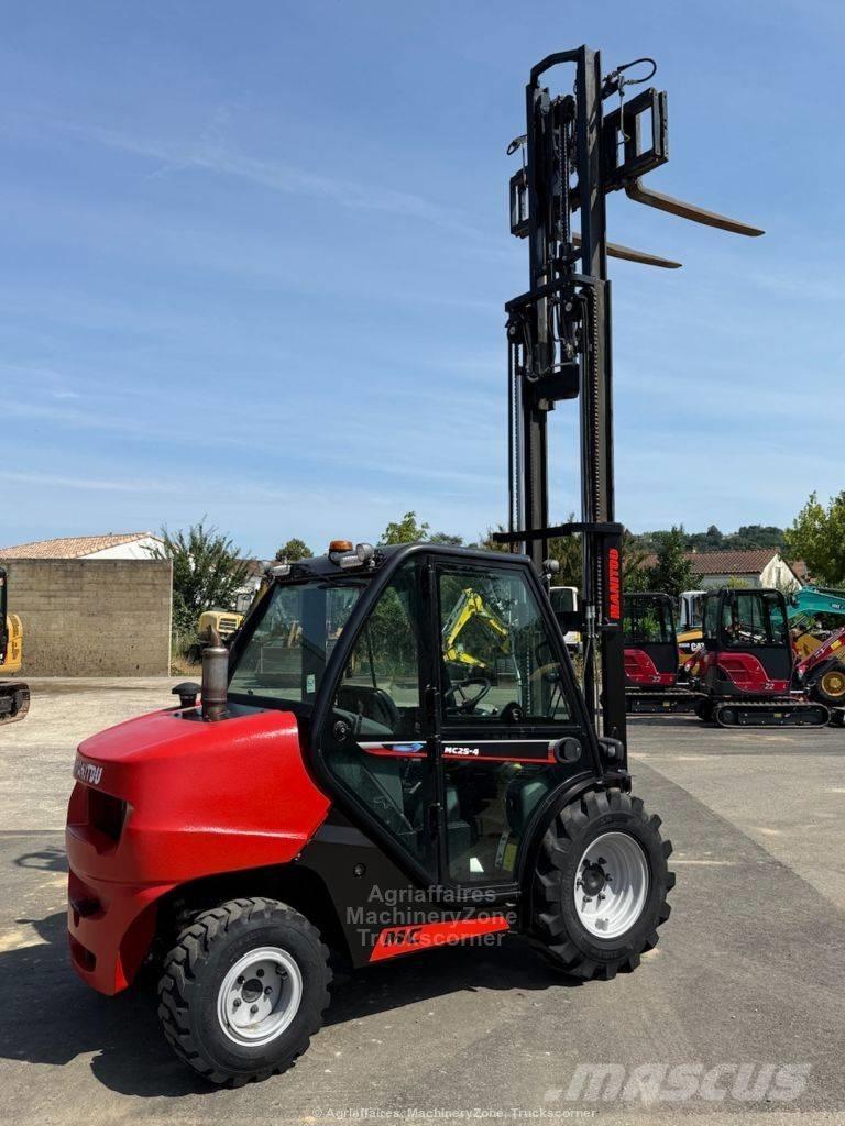 Manitou MC 25 Terénní vysokozdvižné vozíky