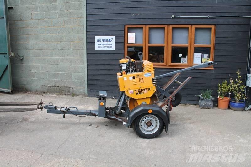 Terex MBR 71 Tahačové válce