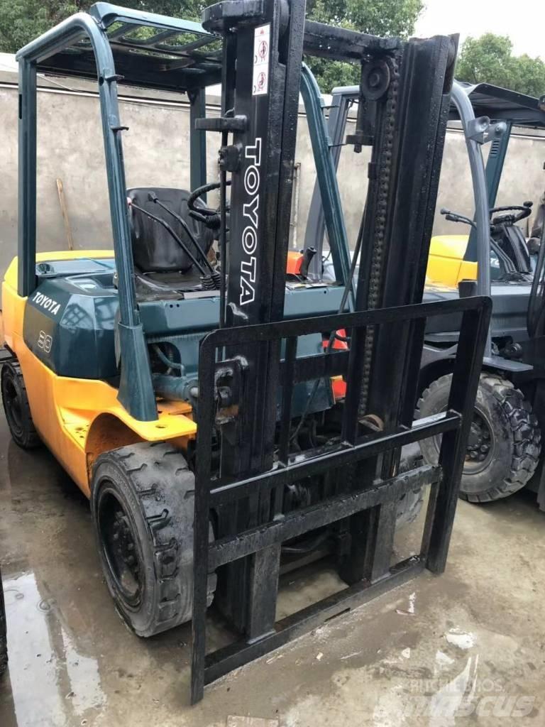 Toyota 3 Ton Dieselové vozíky