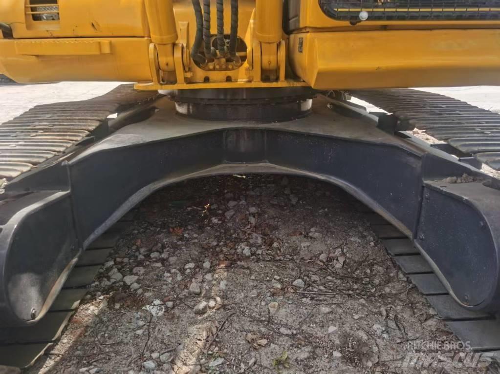 Komatsu PC 130 Pásová rýpadla
