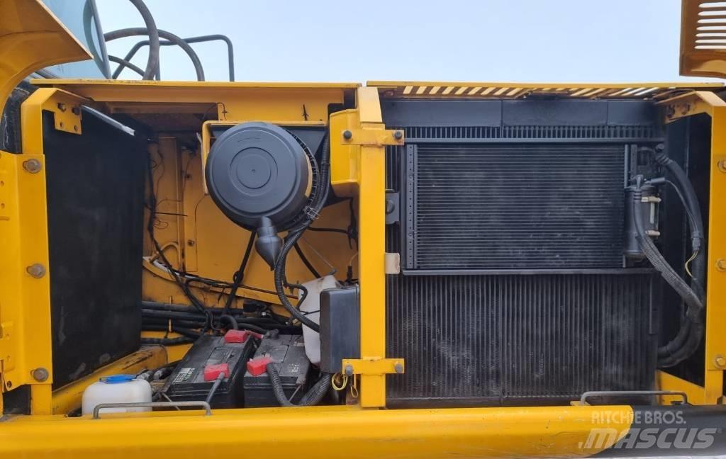 JCB JS 220 LC Pásová rýpadla