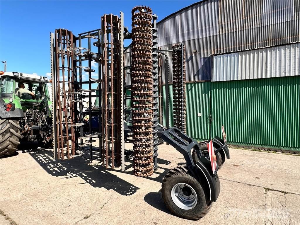 Agro TOM UPH6 Kombinované secí stroje