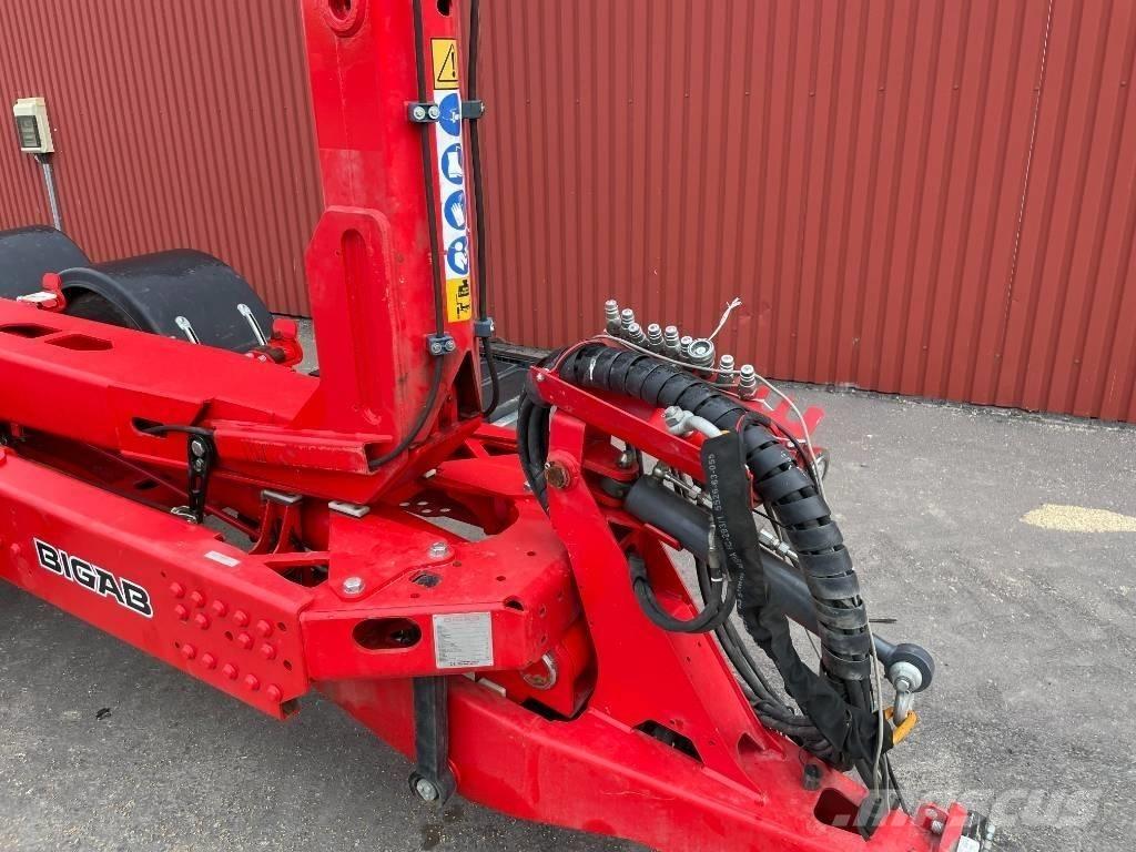 Bigab B 12 Hákové přívěsy