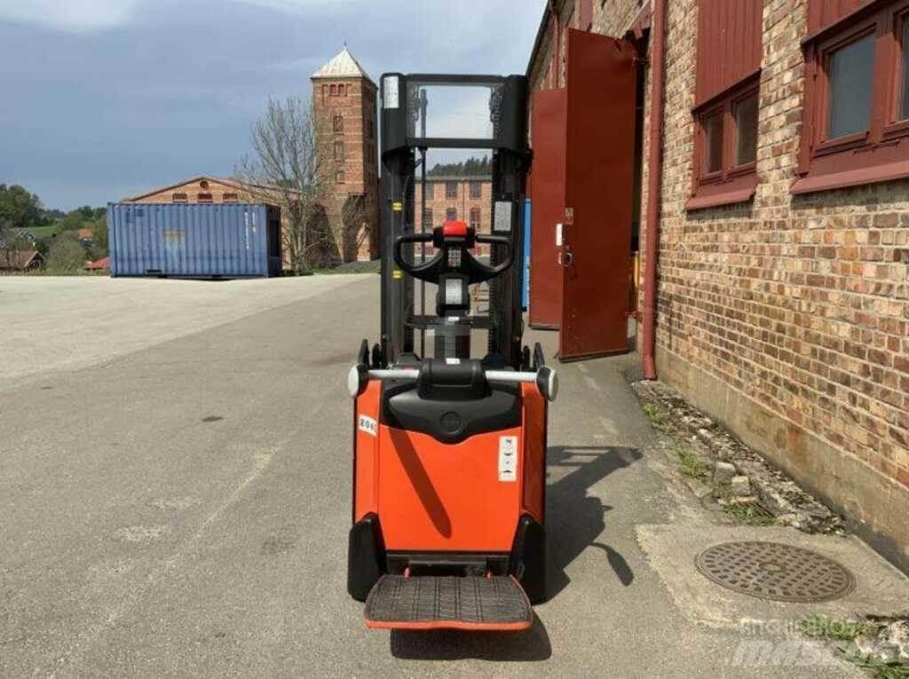 BT SPE 120 L Ručně vedené vysokozdvižné vozíky