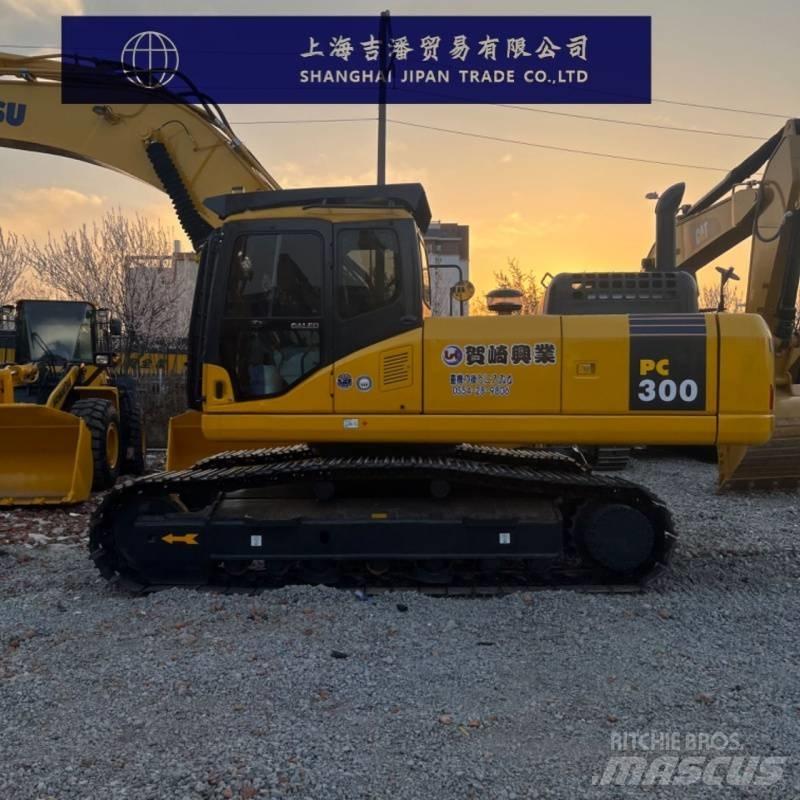 Komatsu PC 300 Pásová rýpadla