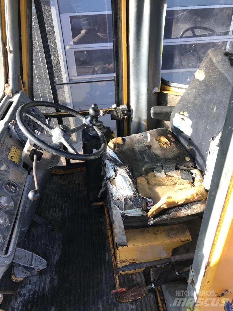 Hanomag 44D Kolové nakladače