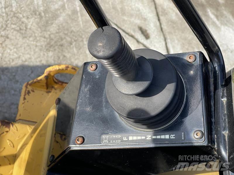 CAT CB 24 Tandemové válce