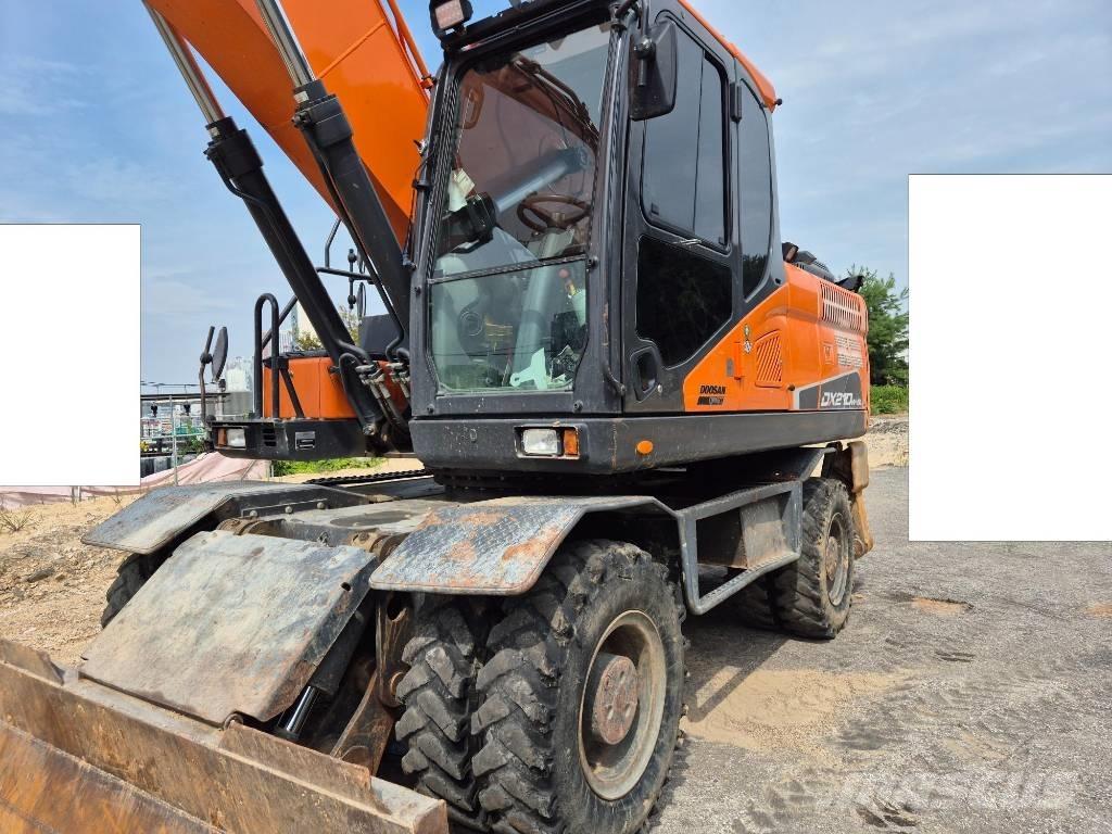 Doosan DX 210 W Kolová rýpadla