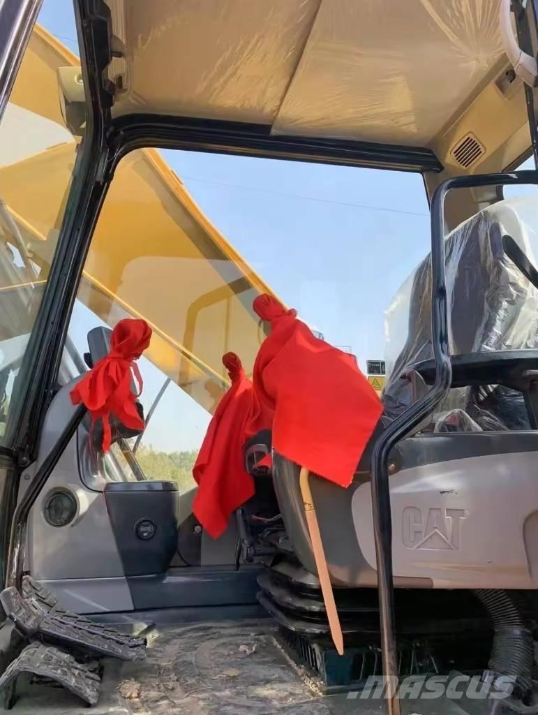 CAT 324 D Pásová rýpadla