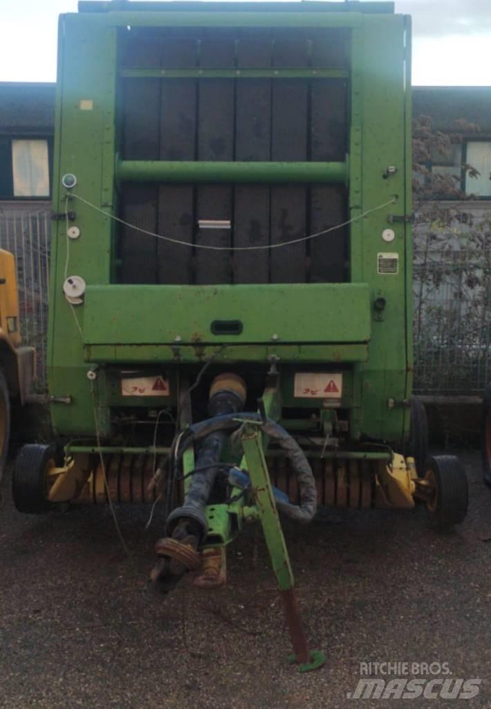 John Deere 550 Lis na válcové balíky