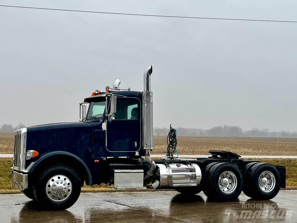 Peterbilt 367 Tahače