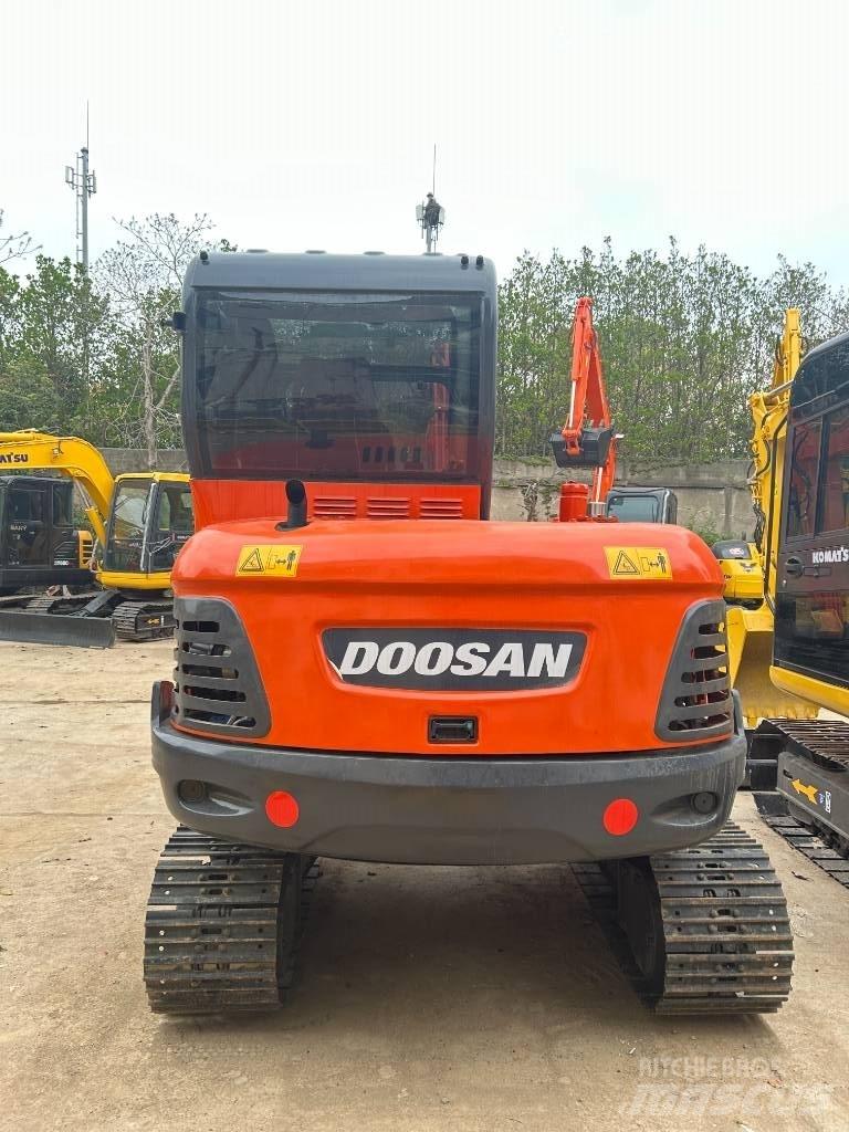 Doosan DX 60-9 C Pásová rýpadla