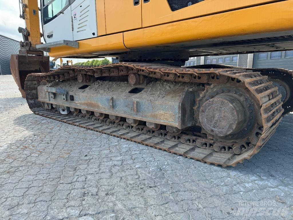 Liebherr R946 LC Pásová rýpadla