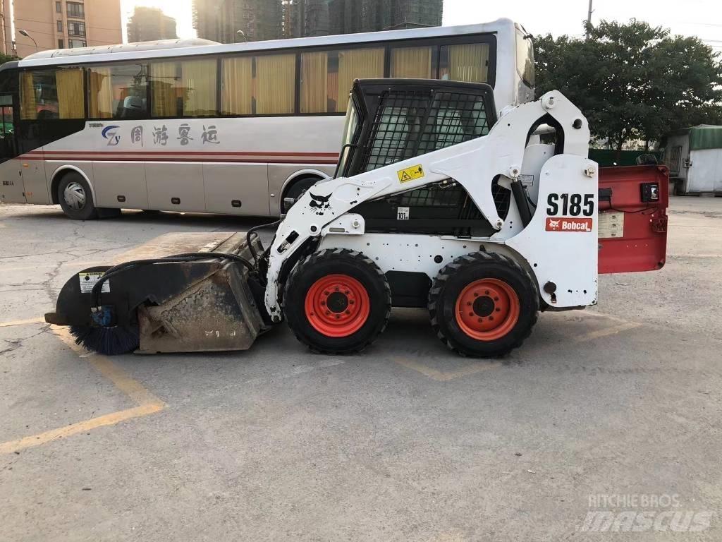 Bobcat S185 Smykem řízené nakladače