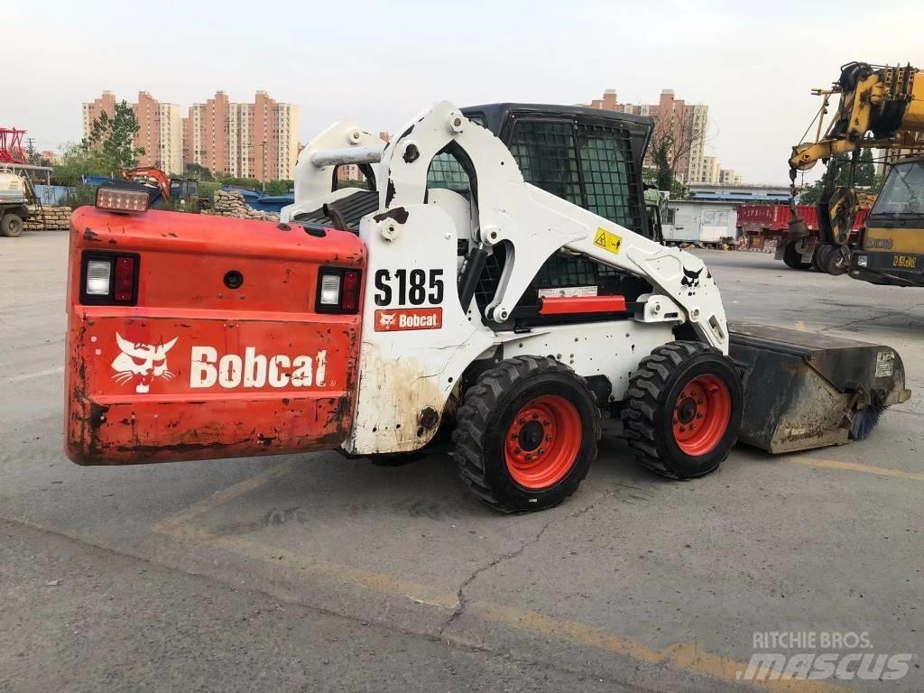 Bobcat S185 Smykem řízené nakladače