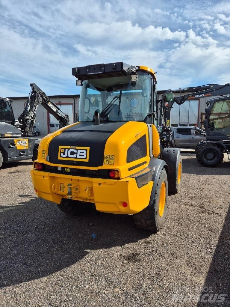 JCB 409 Kolové nakladače