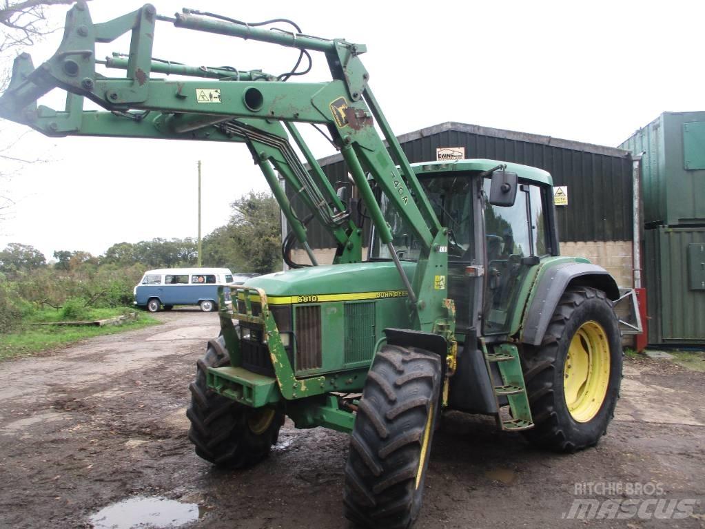 John Deere 6810 Traktory