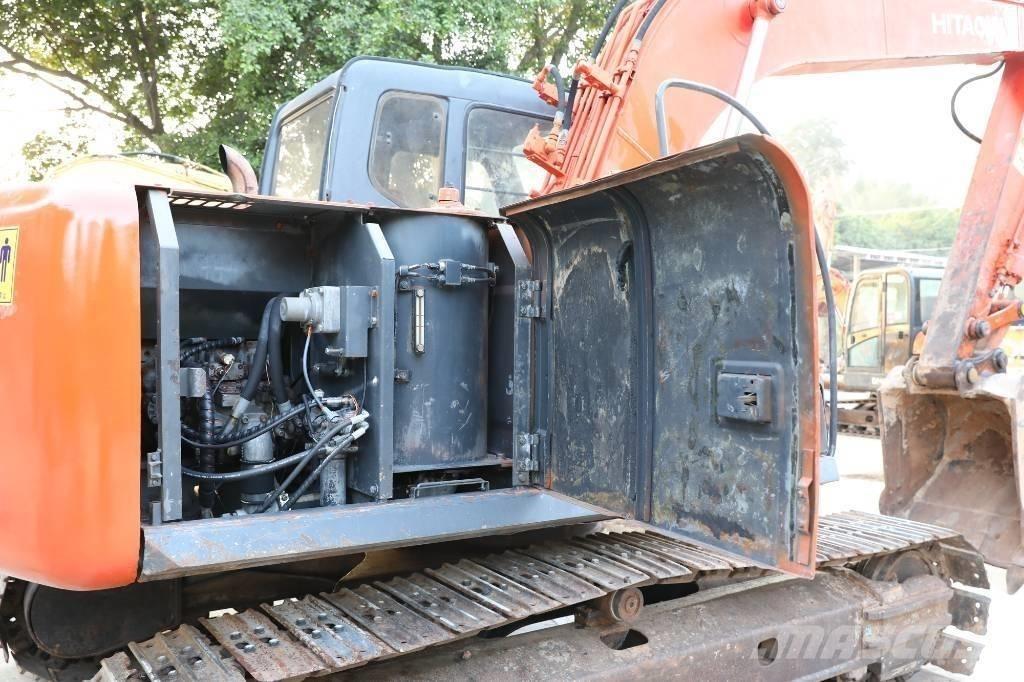 Hitachi EX 120-5 Pásová rýpadla