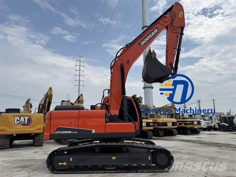 Doosan DX 225 LC-9C Pásová rýpadla