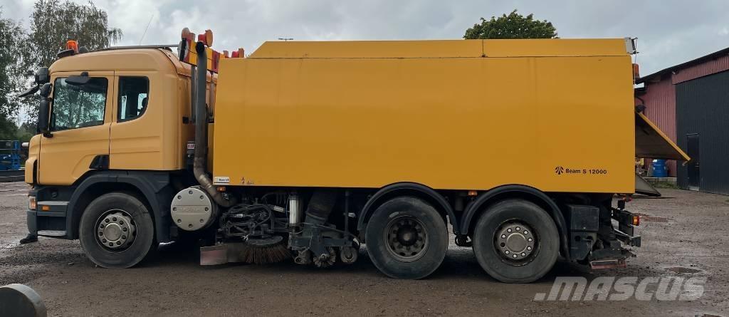 Scania P 310 Zametací stroje