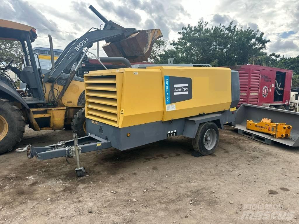 Atlas Copco 750CFM Naftové generátory