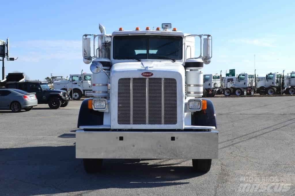 Peterbilt 367 Tahače