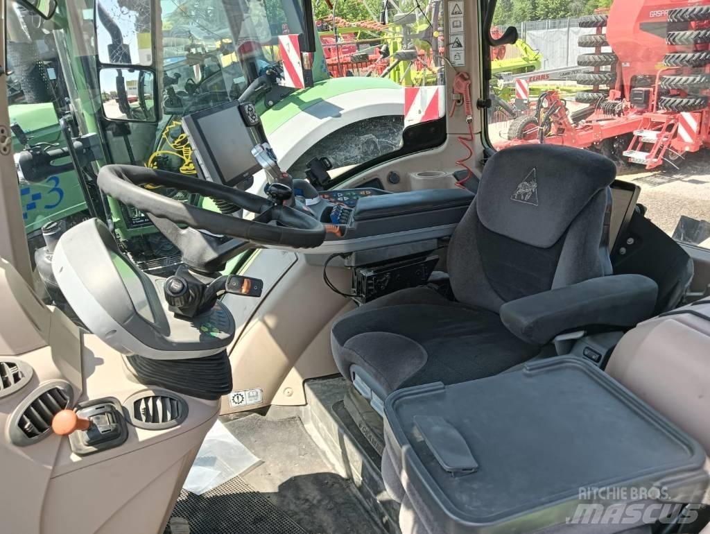 Fendt 718 Vario Traktory
