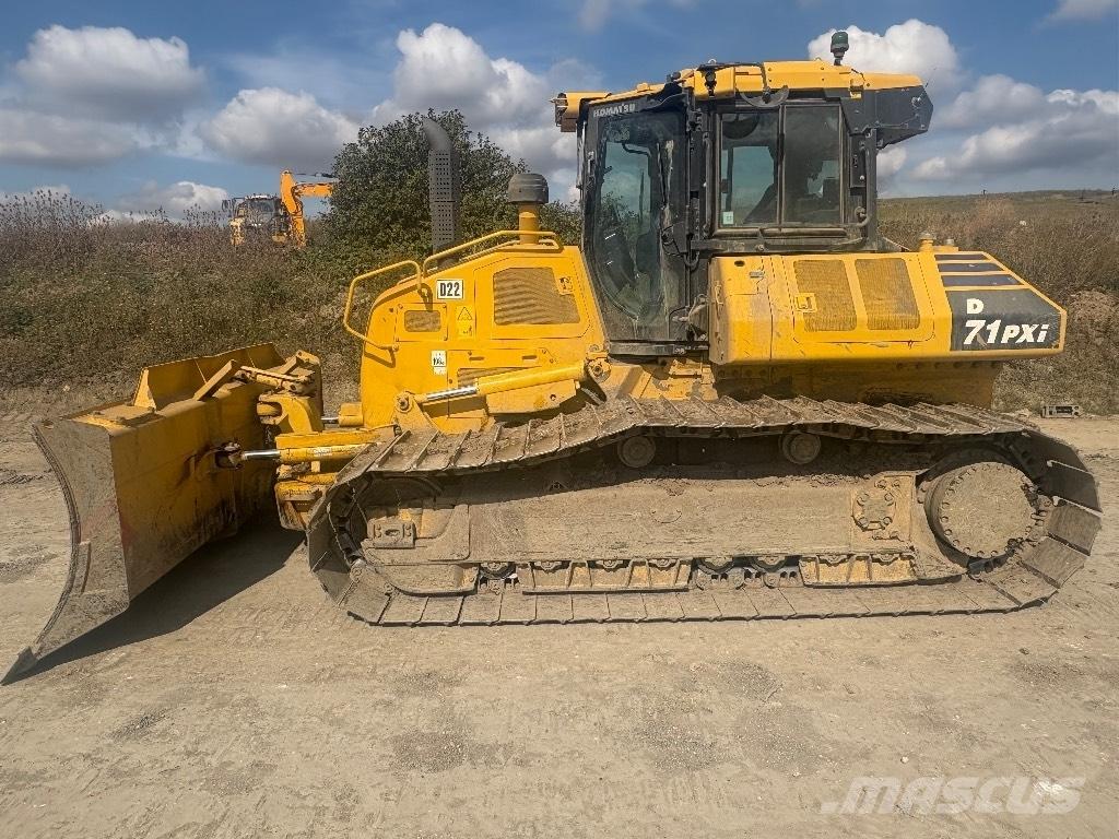 Komatsu D71PXI-24 Pásové dozery