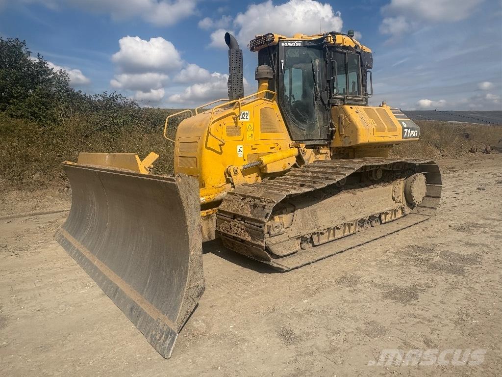 Komatsu D71PXI-24 Pásové dozery