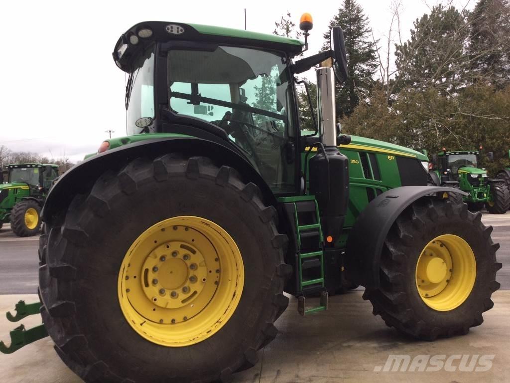 John Deere 6R250 Traktory