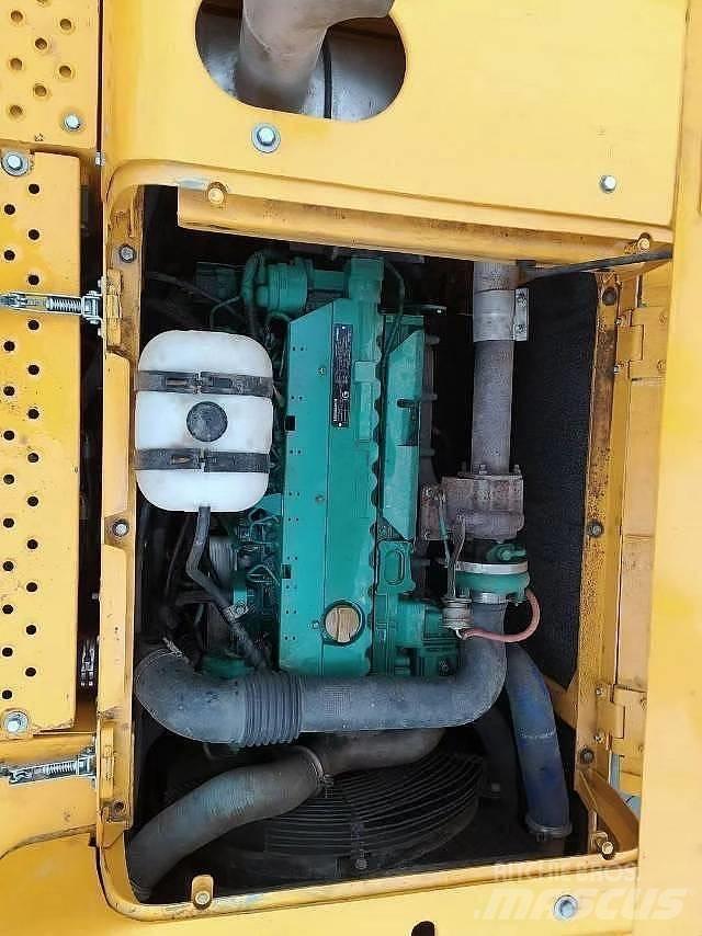 Volvo EC 210 Midi rýpadla 7t - 12t