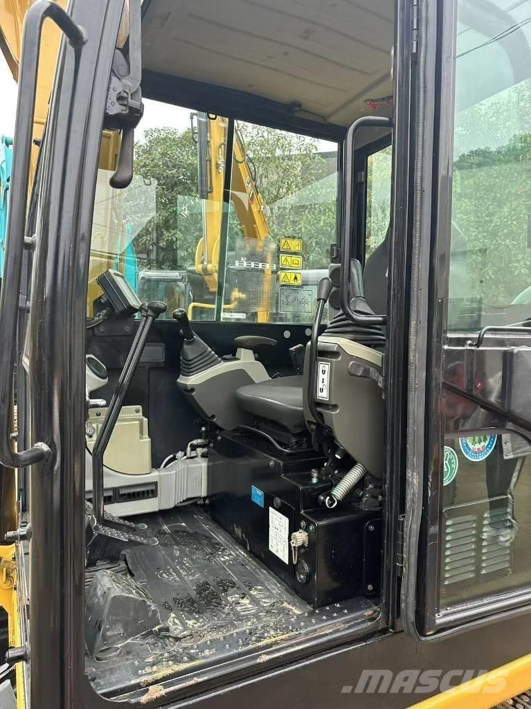 CAT 305.5E2 Mini rýpadla < 7t