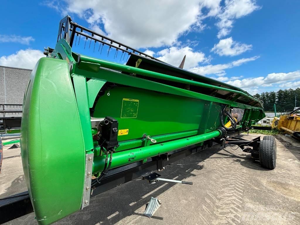 John Deere T 670 i Sklízecí mlátičky