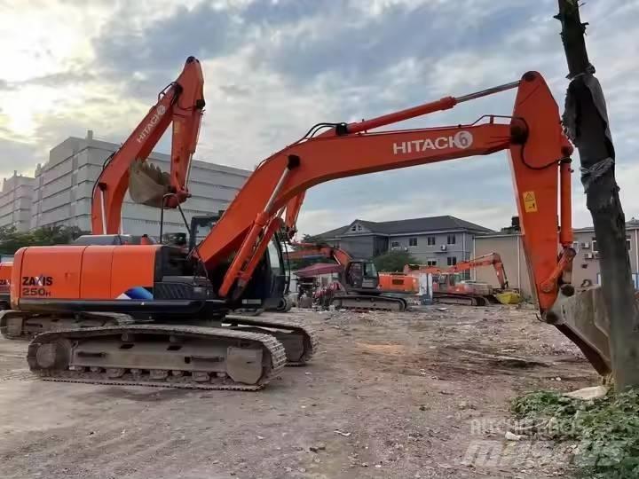 Hitachi ZX 250 Pásová rýpadla