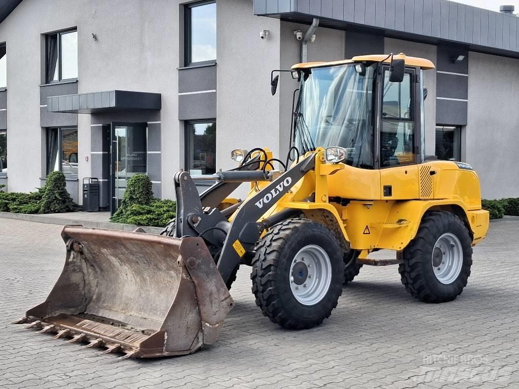 Volvo L 30 G Kolové nakladače