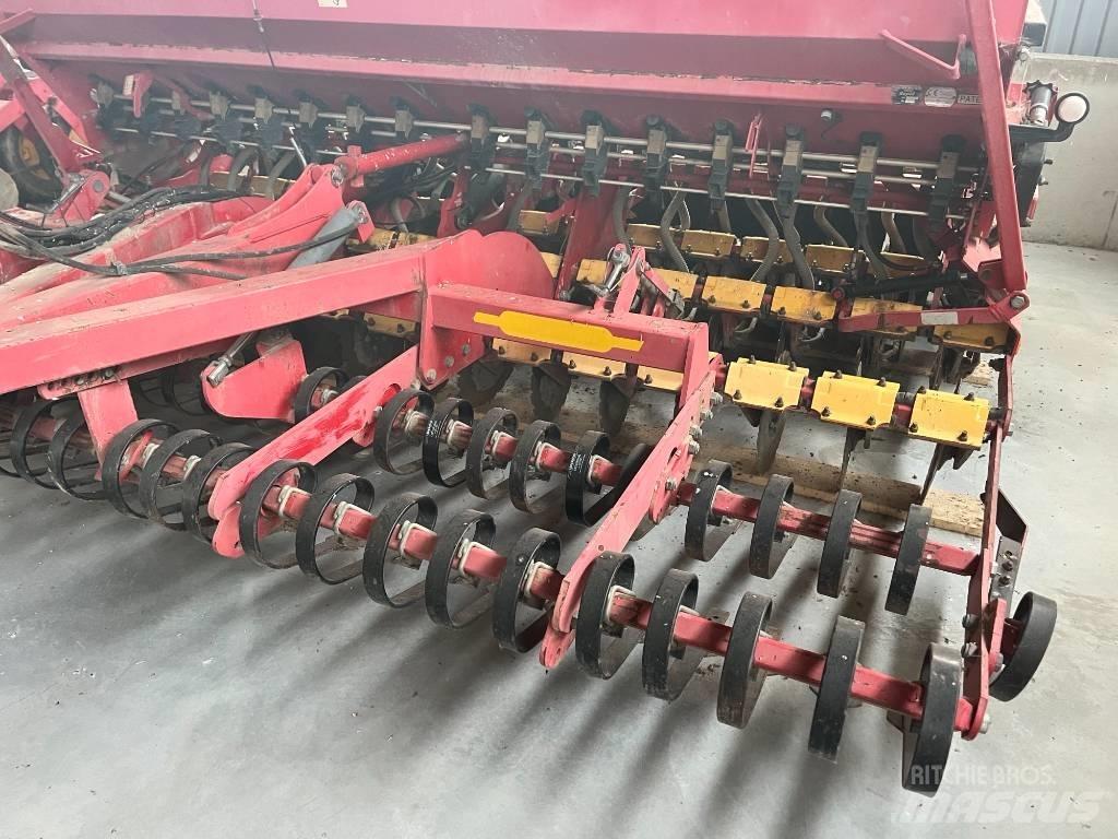 Väderstad Rapid400C Kombinované secí stroje