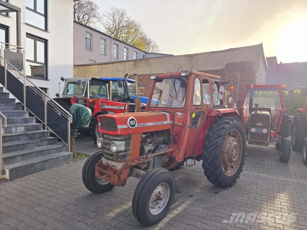 Massey Ferguson 165 Traktory