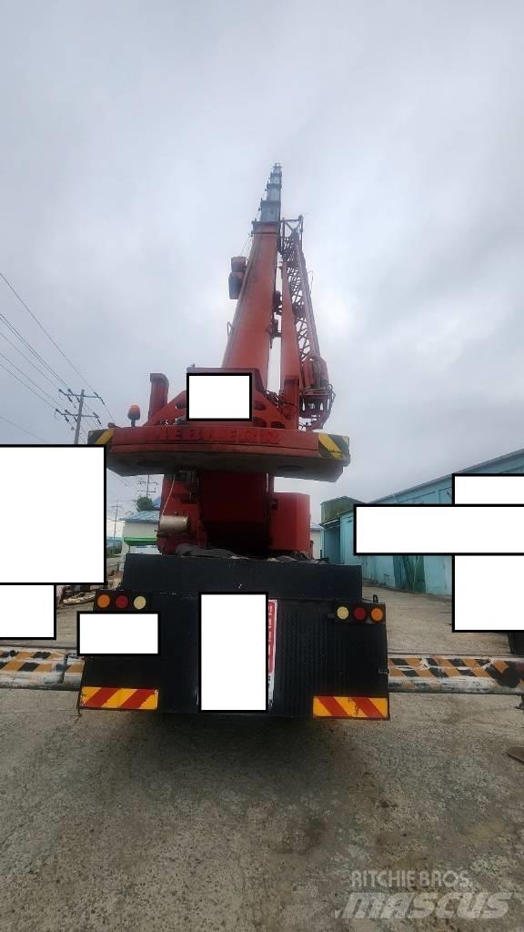 Liebherr LTM 1055-1 Univerzální terénní jeřáby