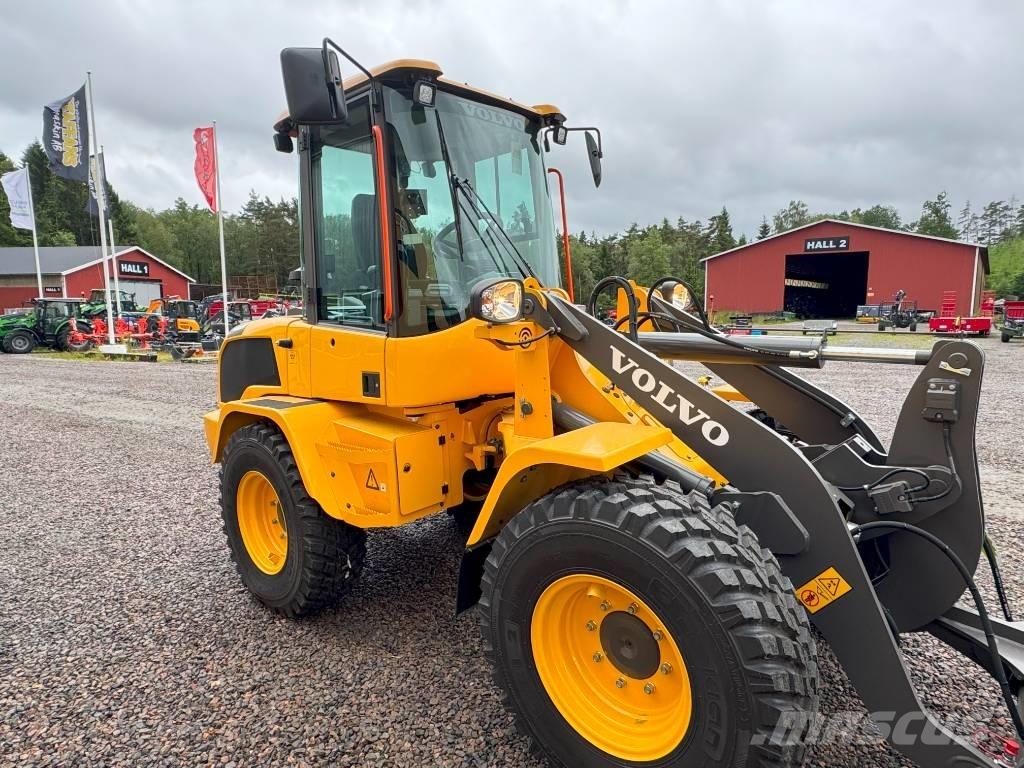 Volvo L 30 HS Kolové nakladače