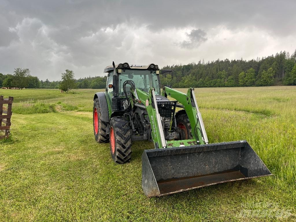 Fendt 211 Vario Traktory