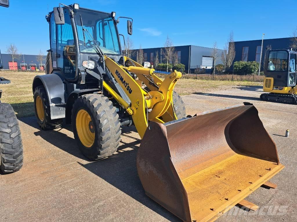 Komatsu WA100-8E0 Kolové nakladače