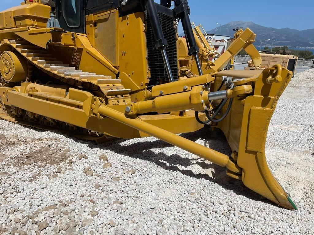 CAT D9N Pásové dozery