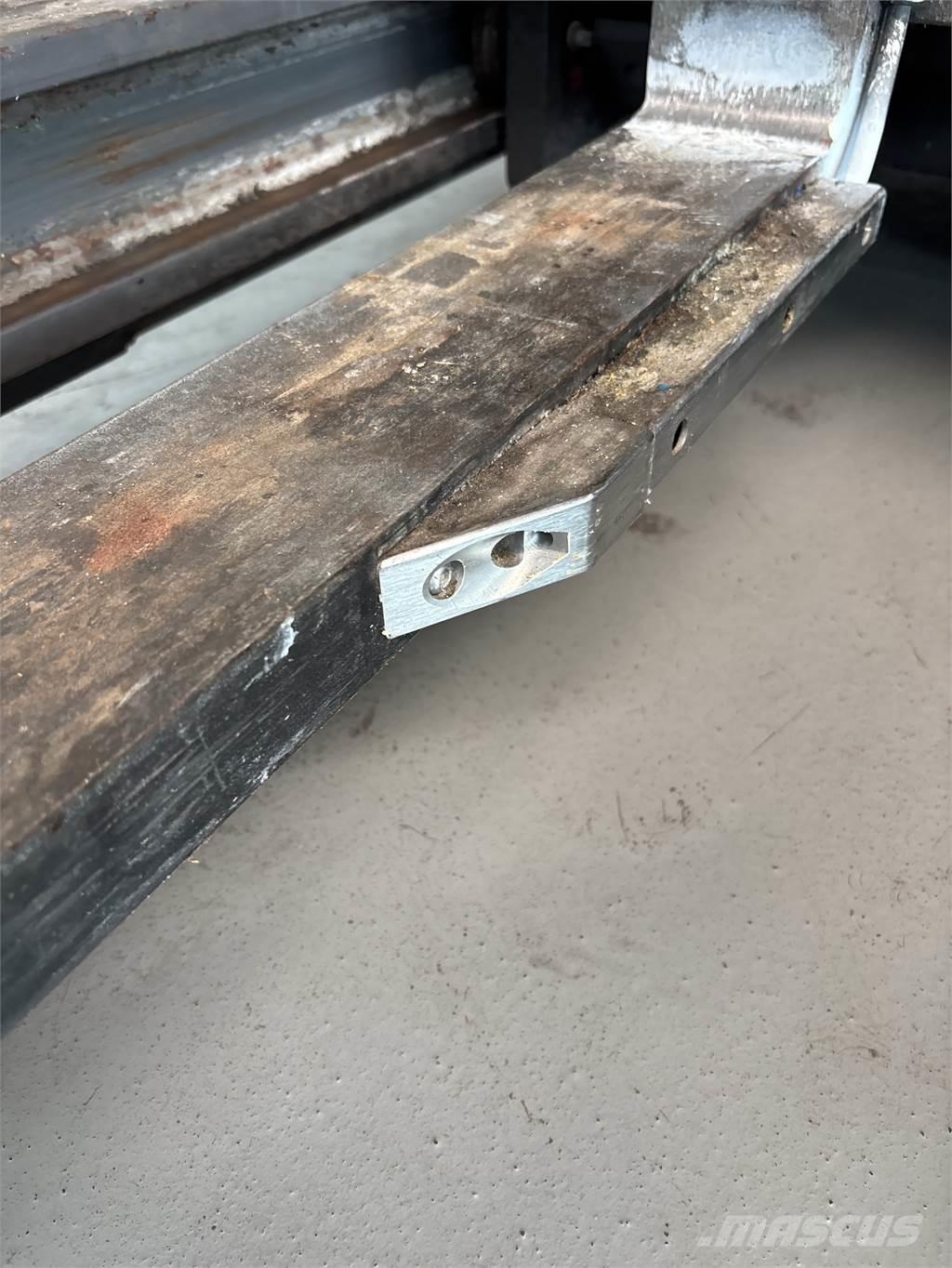 Atlet UMS160 Retraky