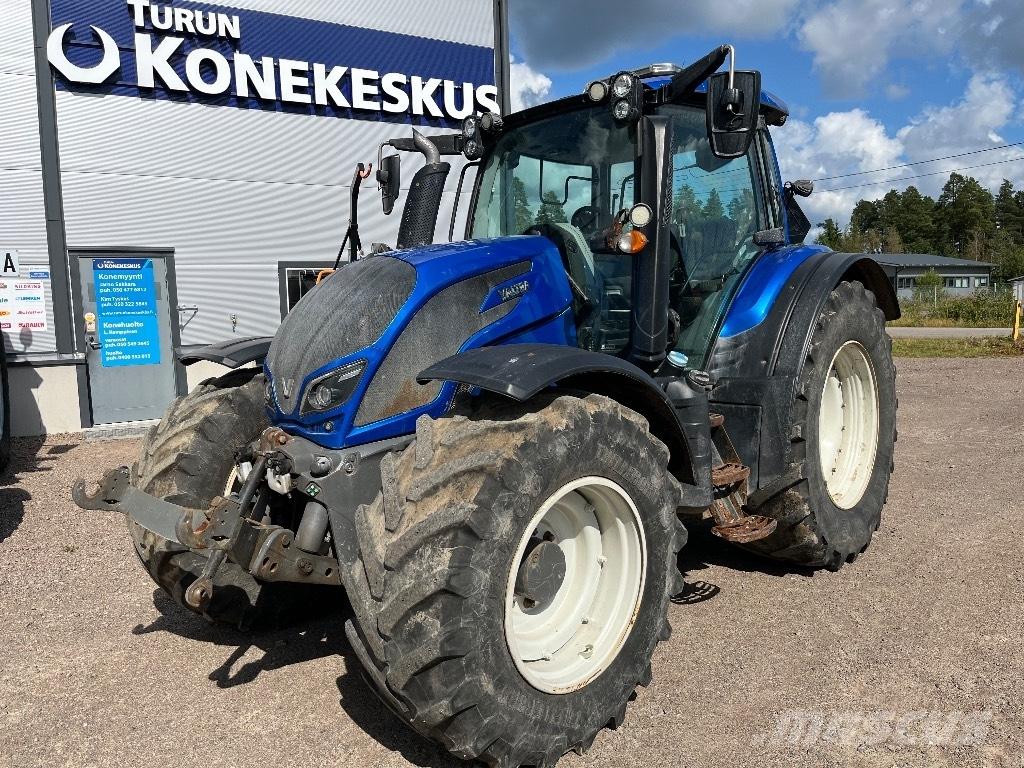 Valtra N174 Traktory