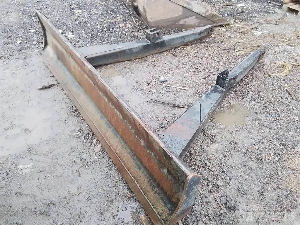 Komatsu 855 Další komponenty