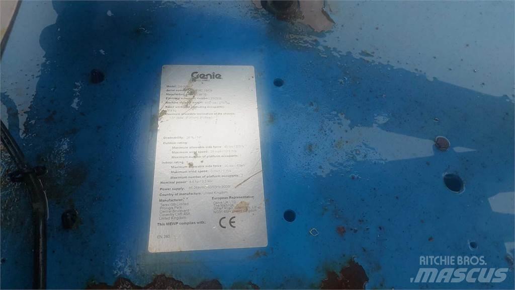 Genie GS3246 Nůžková zvedací plošina