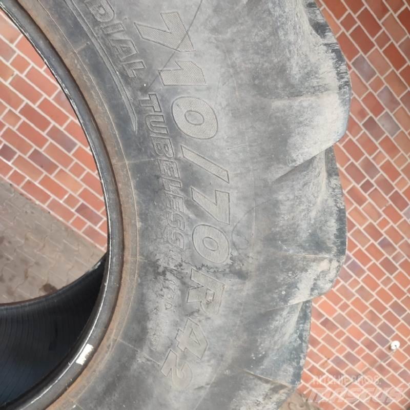 Michelin 710/70R42 Pneumatiky, kola a ráfky